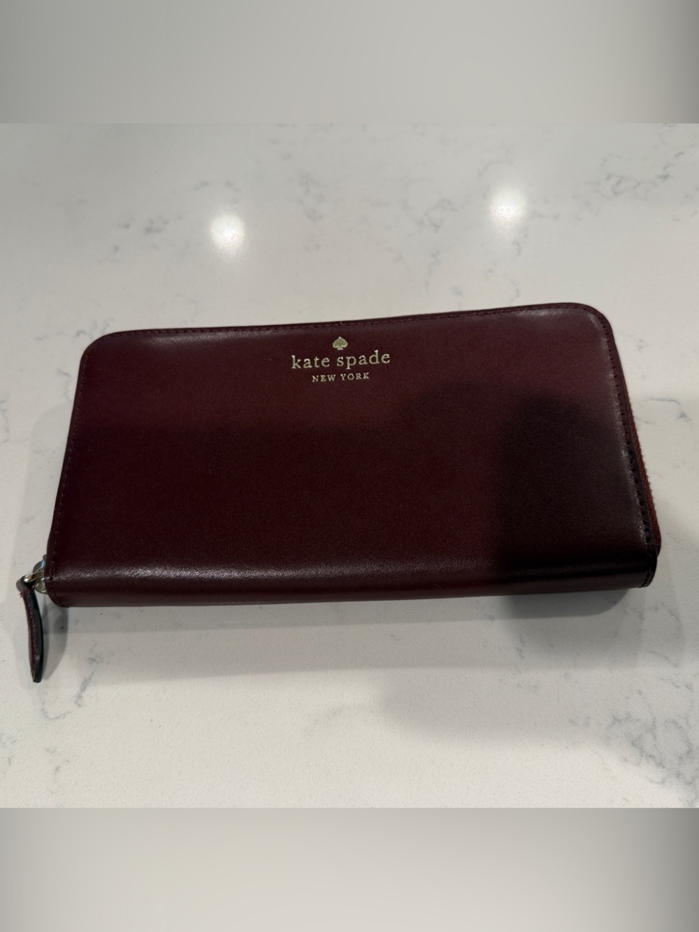 kate spade leather zip-around wallet - burgundy